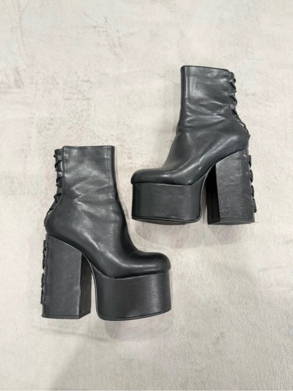 Lamoda platform boots